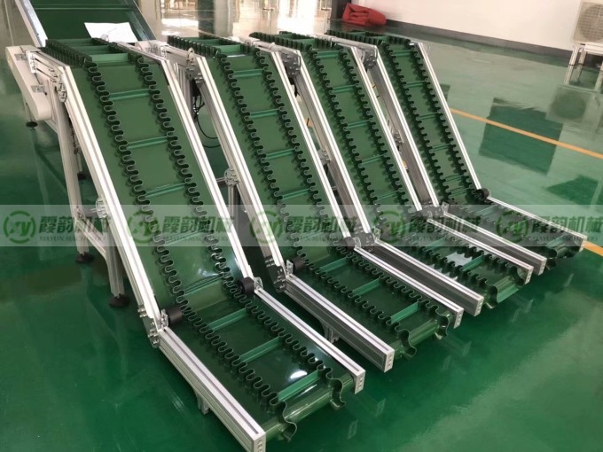 爬坡皮帶輸送機(jī)09